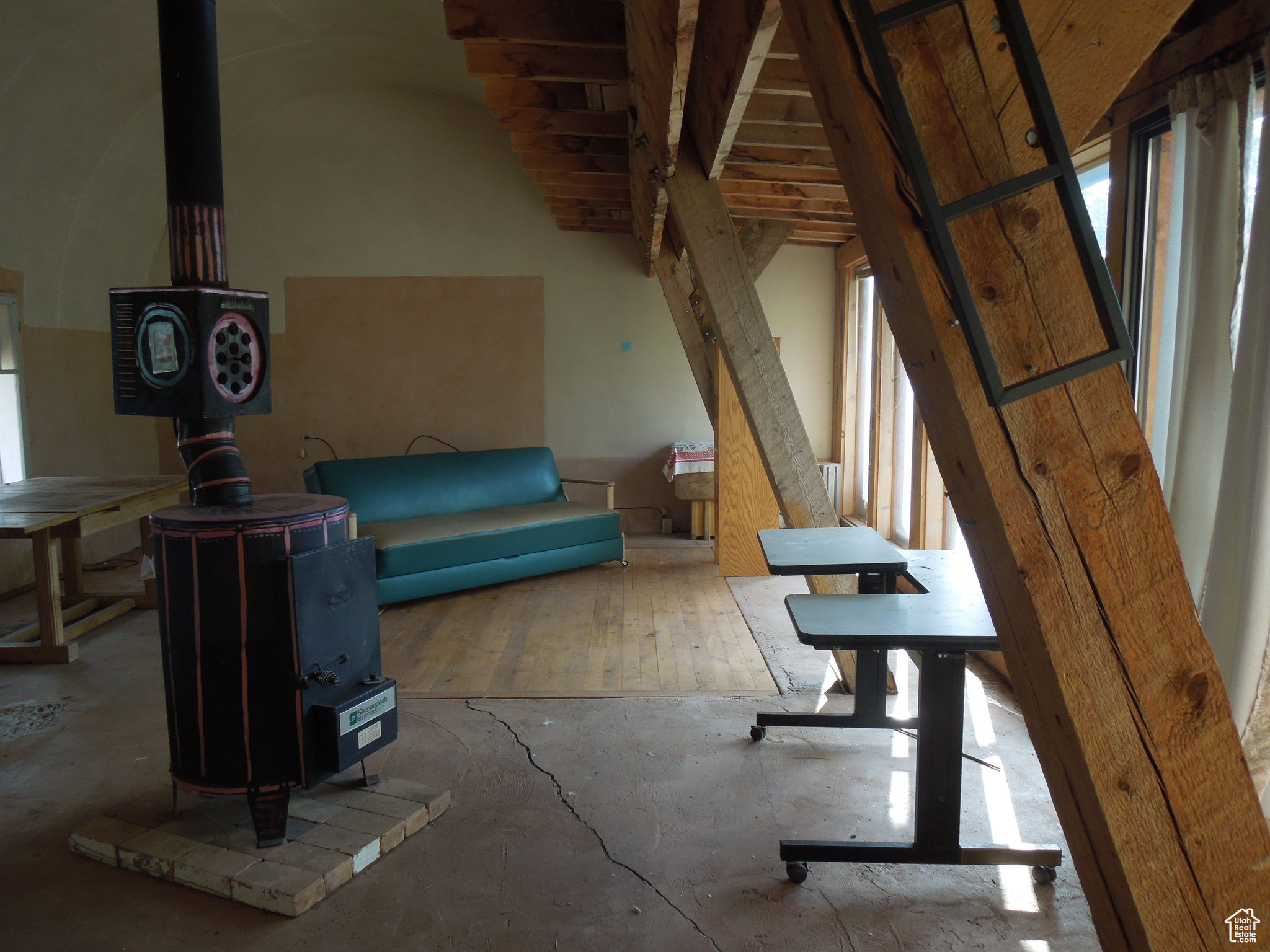 CASTLE VALLEY RIVER RANCHOS - Residential