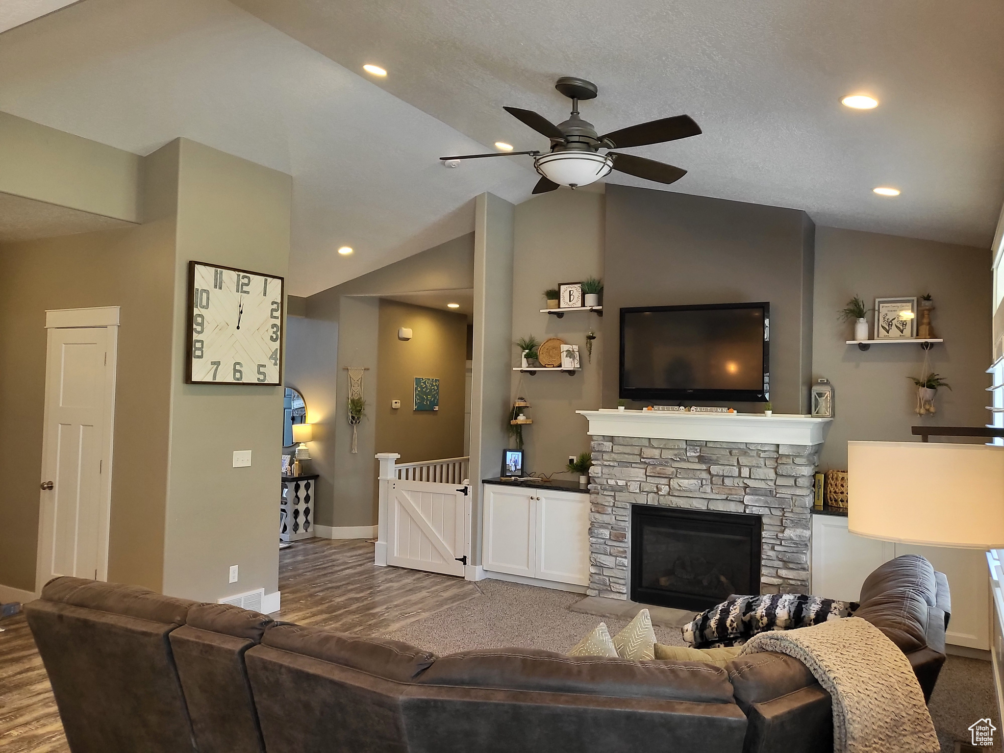 NERVA LANE - Residential