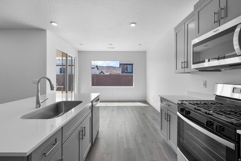 Tiny photo for 1801 S FORBIDDING WAY #4287, Washington, UT 84780 (MLS # 2159551)