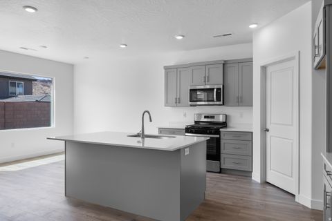 Tiny photo for 1801 S FORBIDDING WAY #4287, Washington, UT 84780 (MLS # 2159551)