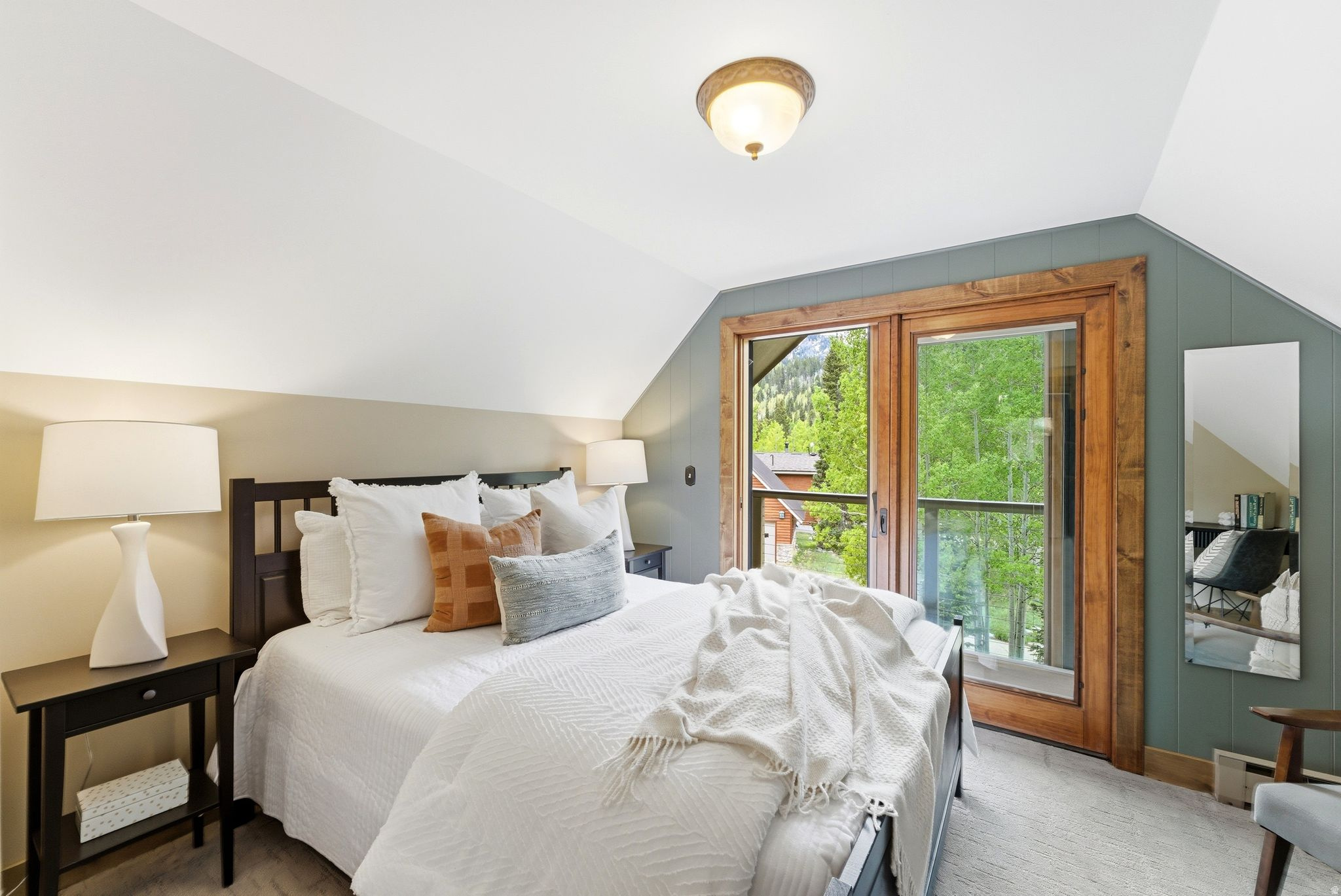 SILVER FORK - Residential