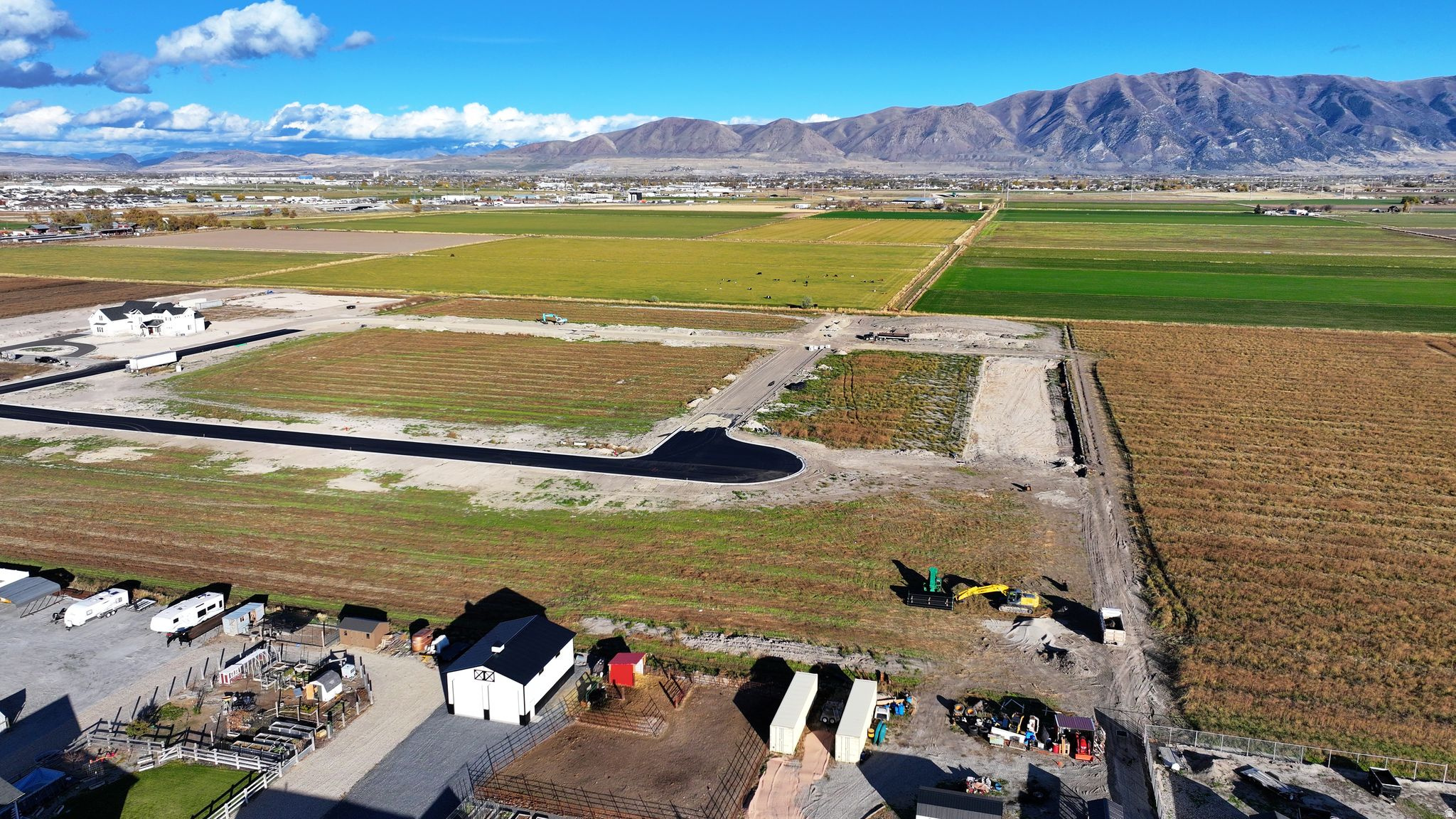 BECKAMS EDGE PHASE 5 - Land