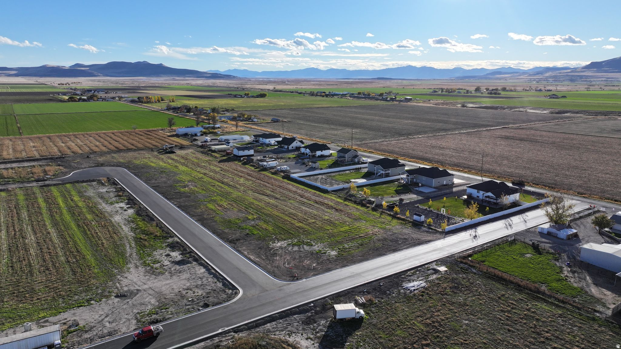 BECKAMS EDGE PHASE 5 - Land