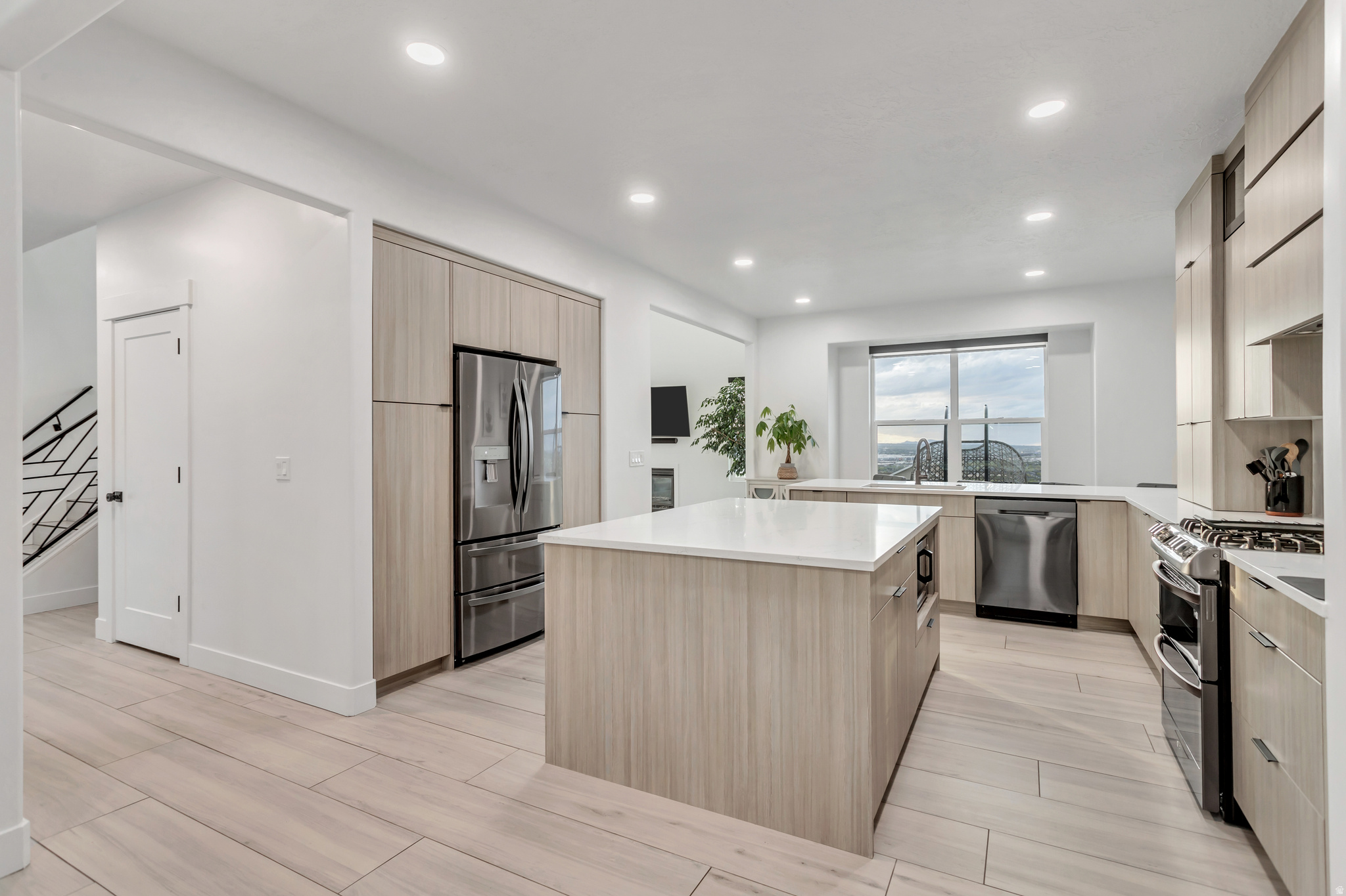 SOUTH MOUNTAIN - Residential