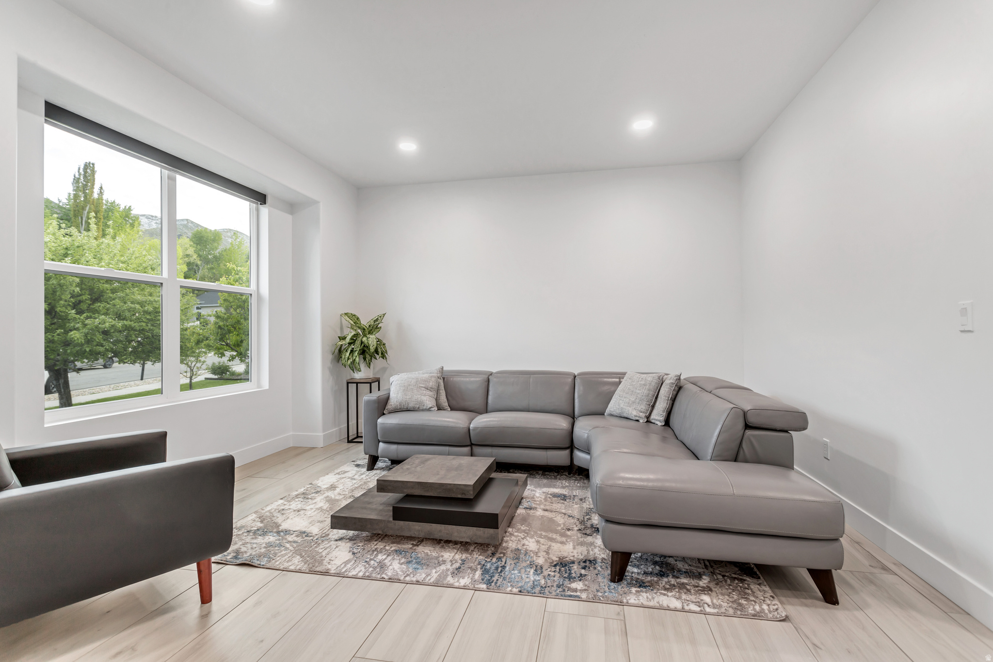 SOUTH MOUNTAIN - Residential