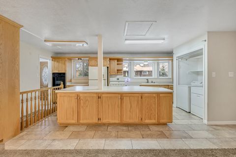 Tiny photo for 2862 E PAMELA DR, Cottonwood Heights, UT 84121 (MLS # 2139375)