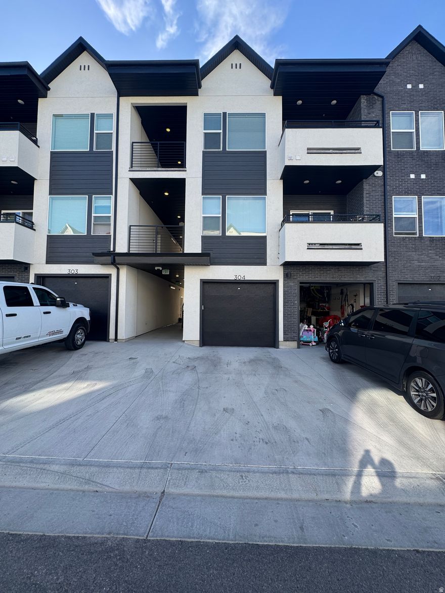 Beautiful top-floor condo located in the desirable Ridgeline Park community! Offering over 1,300 sq. ft. of modern living space, this 3 bedroom, 2 bathroom unit features an open-concept layout, stylish finishes, abundant natural light, and two private balconies perfect for enjoying mountain views and outdoor living. Enjoy low-maintenance living with HOA amenities including a pool!  Square footage figures are provided as a courtesy estimate only. Buyer is advised to obtain an independent measurement.