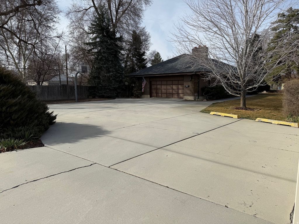 Photo of 362 E 9150 S, Sandy, UT 84070 (MLS # 2140111)