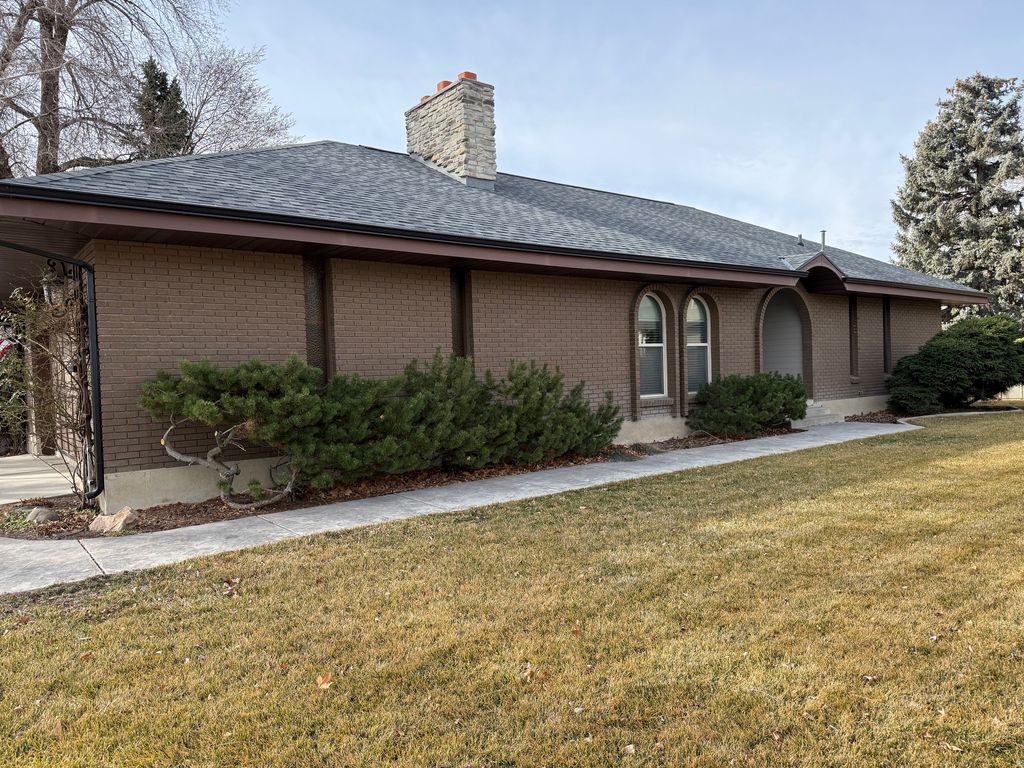 Photo of 362 E 9150 S, Sandy, UT 84070 (MLS # 2140111)