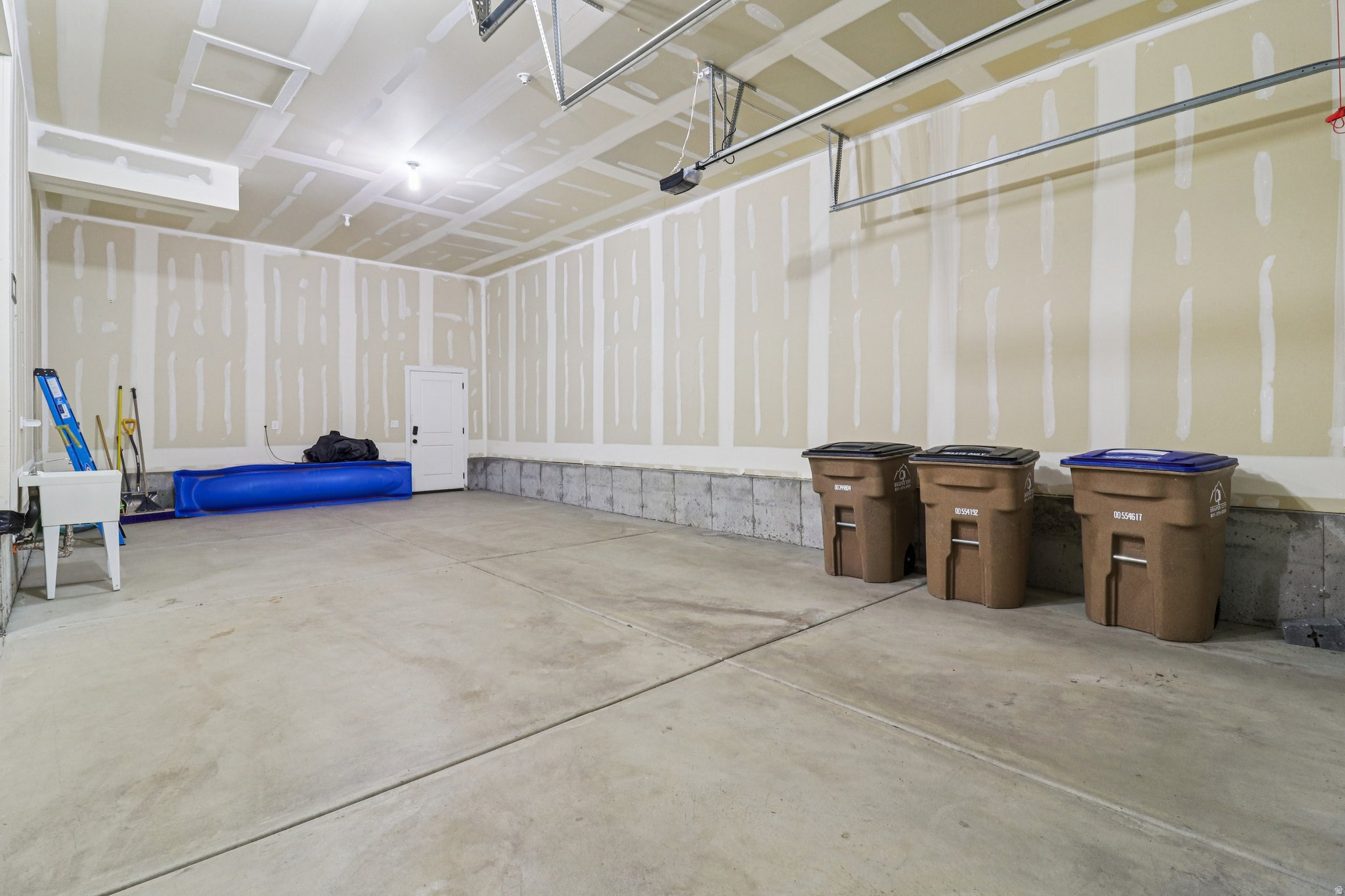 ROCKWELL ESTATES - Residential