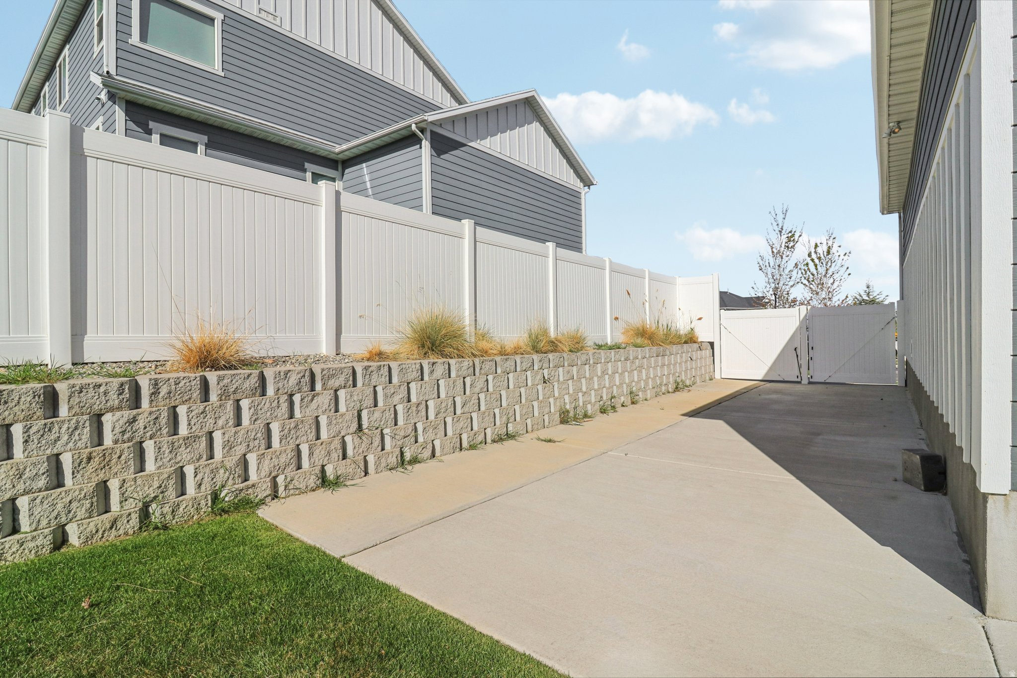 ROCKWELL ESTATES - Residential