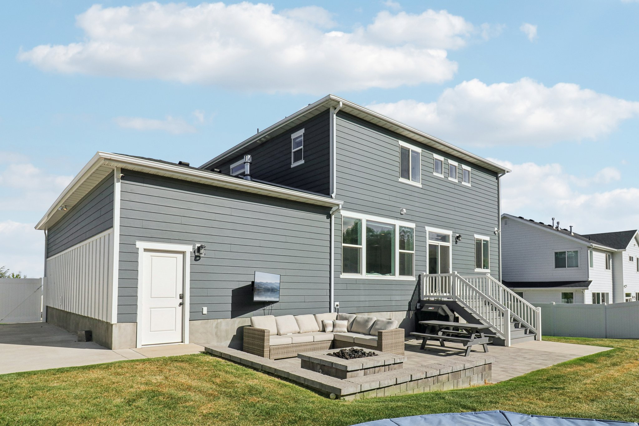 ROCKWELL ESTATES - Residential