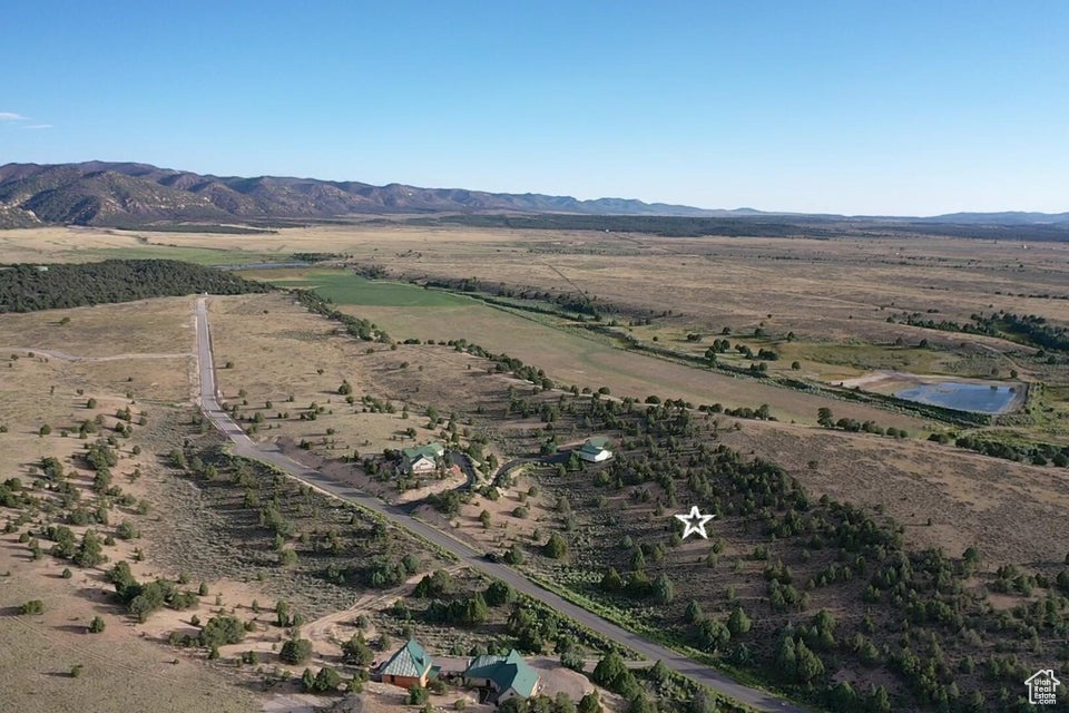 PAUNSAUGUNT CLIFFS SUBDIVISION - Land