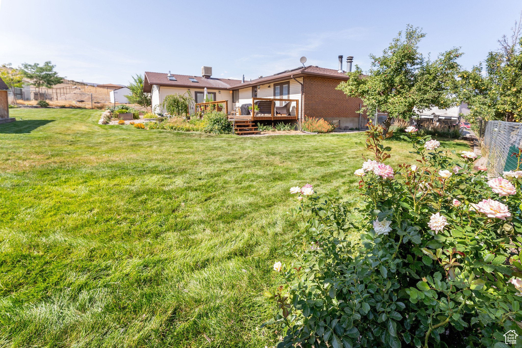 PAINTED HILLS ESTATE - Residential