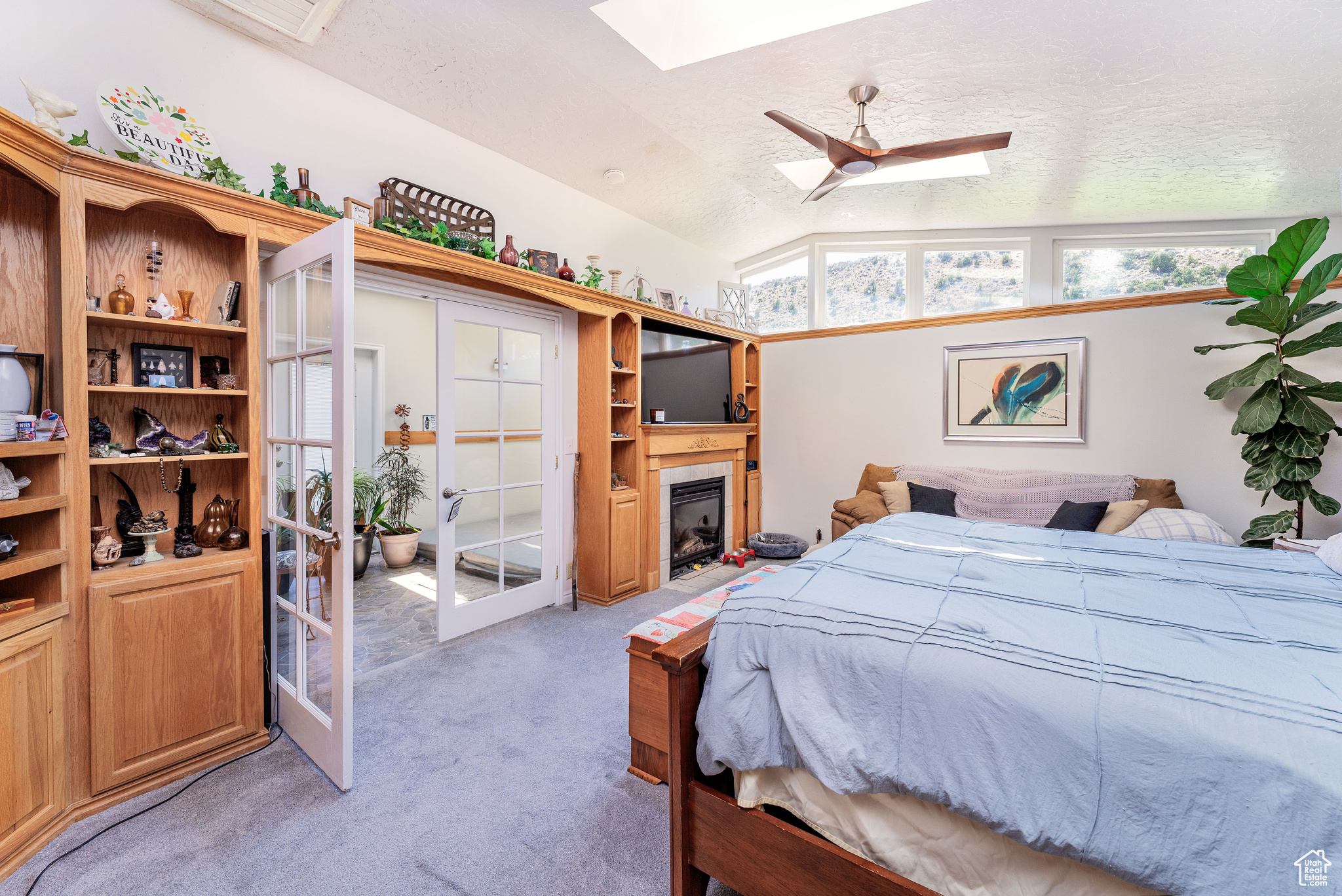PAINTED HILLS ESTATE - Residential