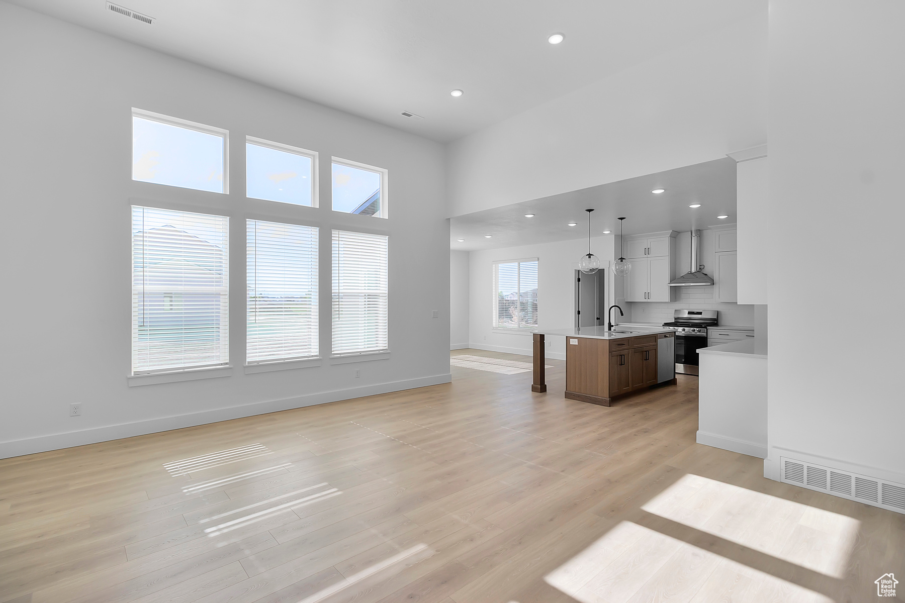 HART ESTATES - Residential