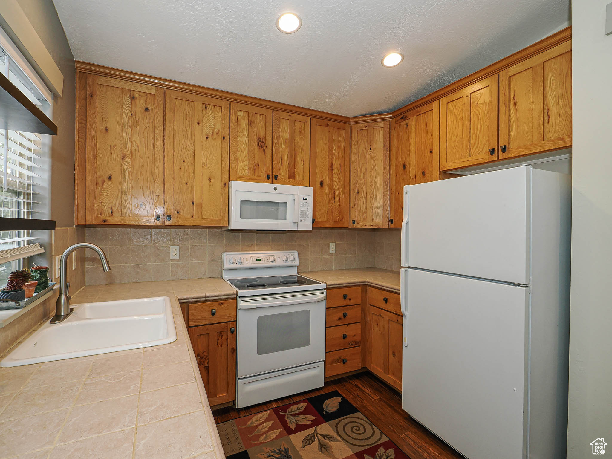 HIGHLAND SPRINGS - Residential