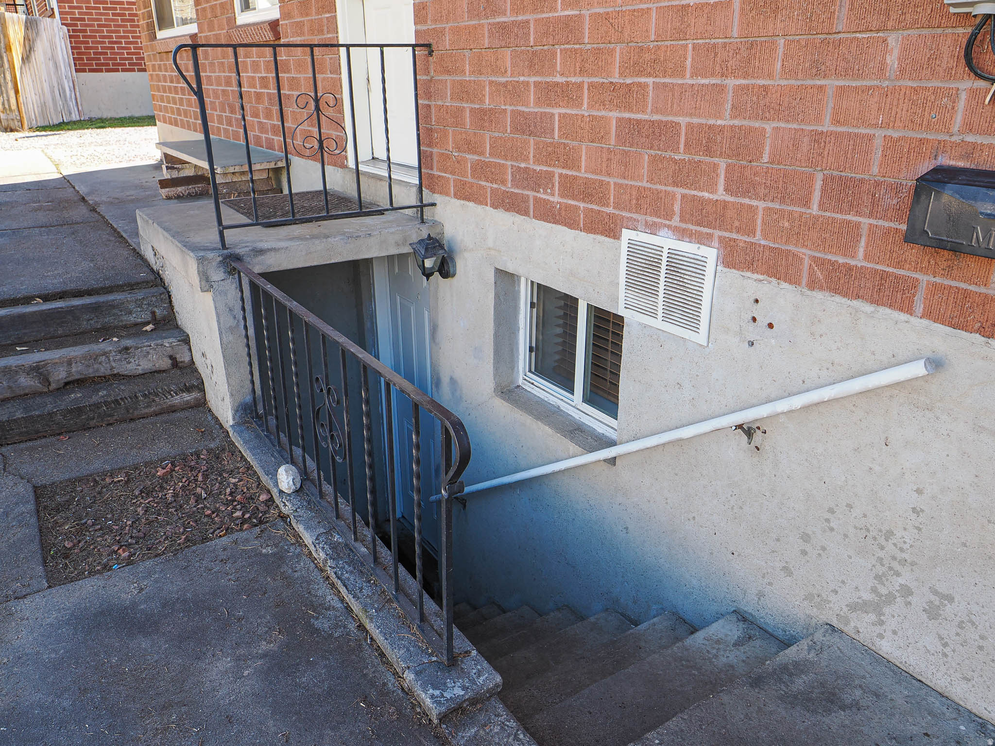 COUNTRY MANOR SUB NO - Residential