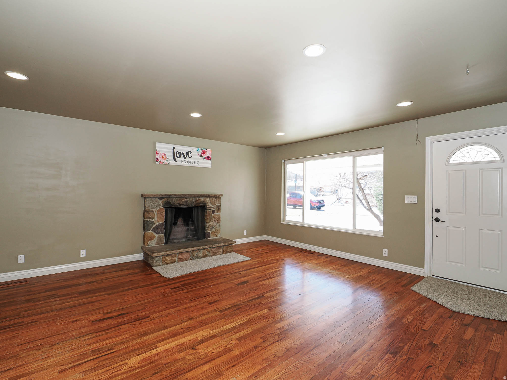 COUNTRY MANOR SUB NO - Residential