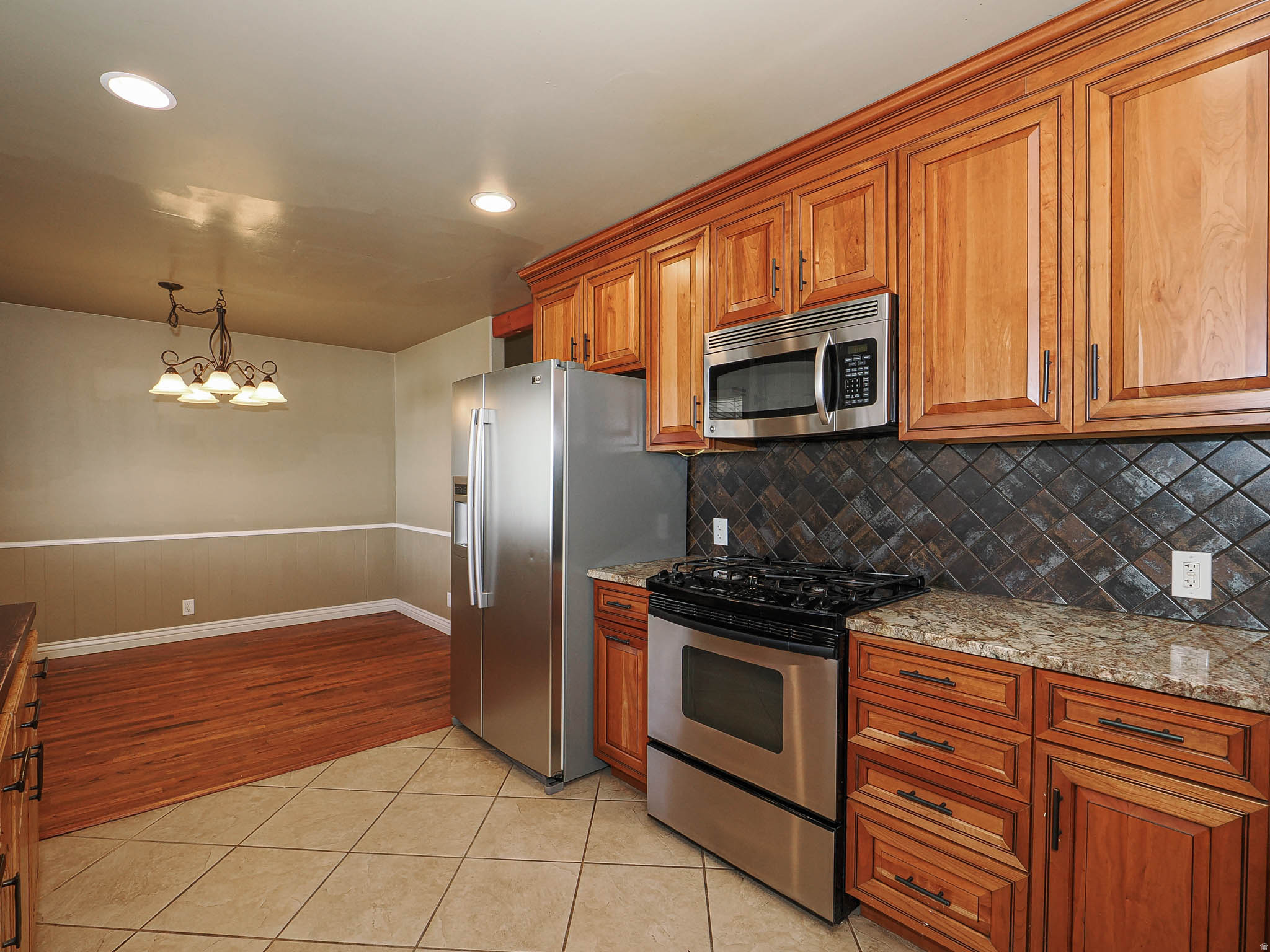 COUNTRY MANOR SUB NO - Residential