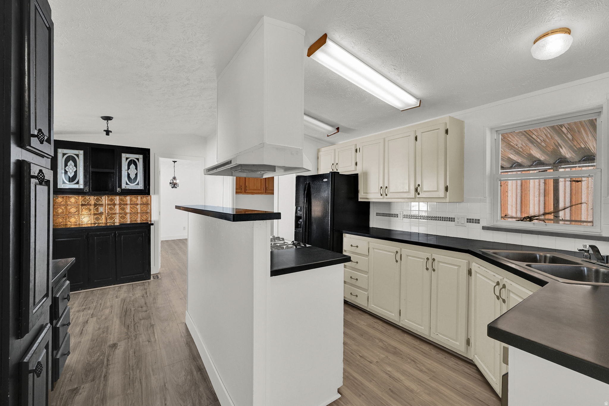 COUNTRY MEADOWS TRAILER PARK - Residential