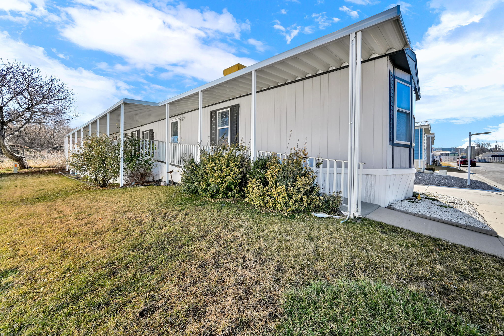 COUNTRY MEADOWS TRAILER PARK - Residential