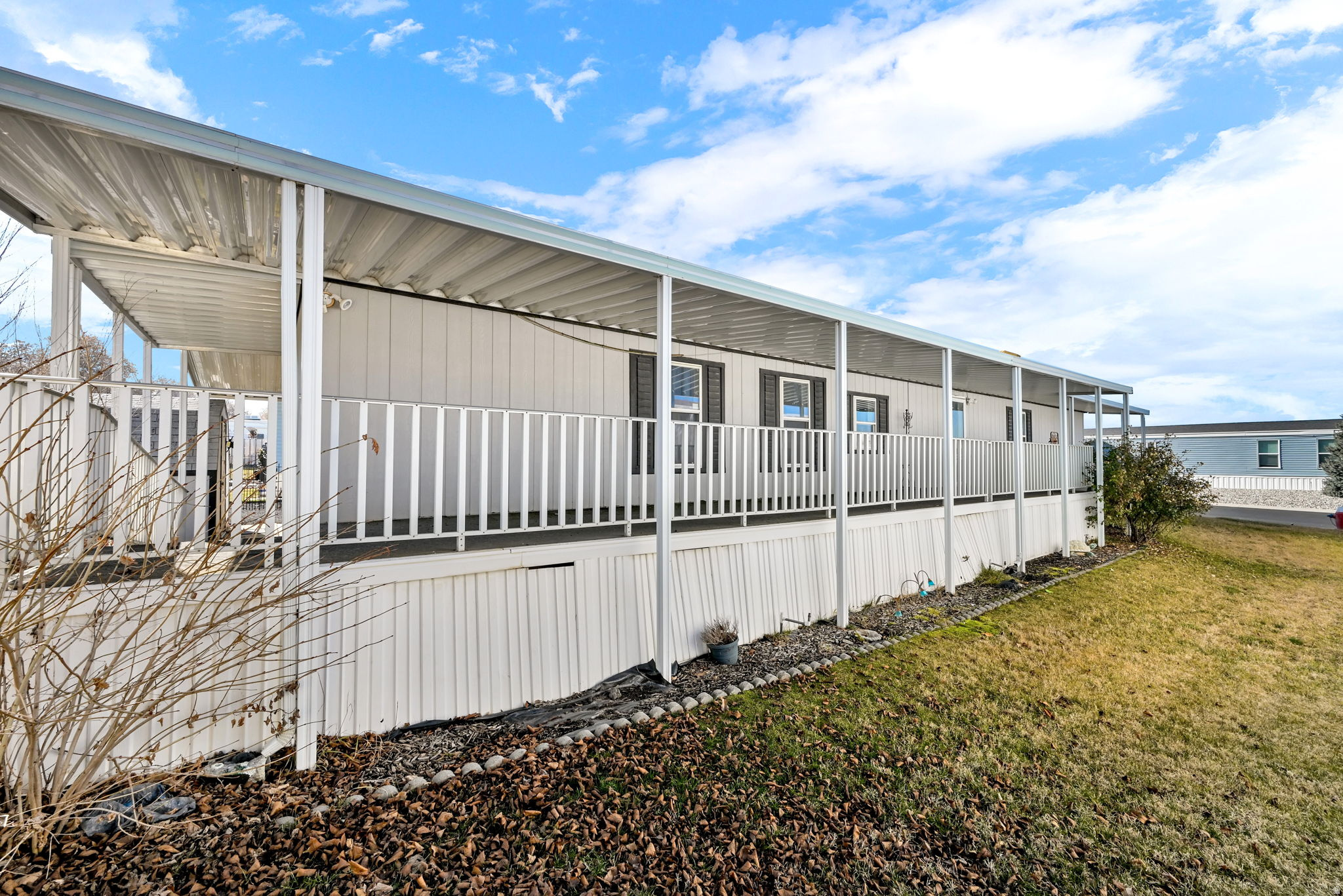 COUNTRY MEADOWS TRAILER PARK - Residential