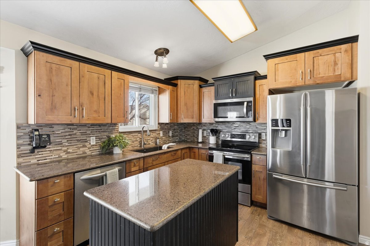 PEBBLEWOOD - Residential