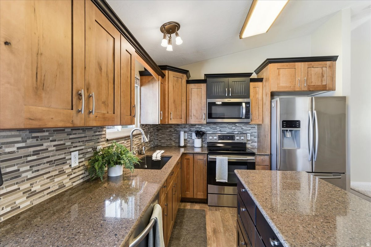 PEBBLEWOOD - Residential