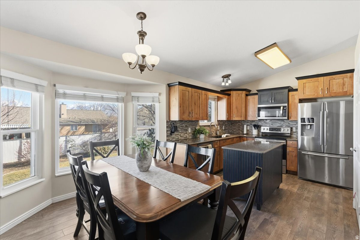 PEBBLEWOOD - Residential