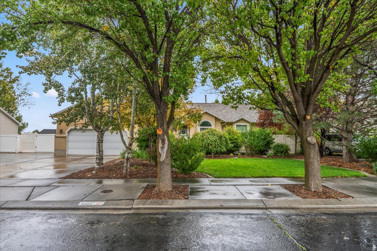 PEBBLEWOOD - Residential