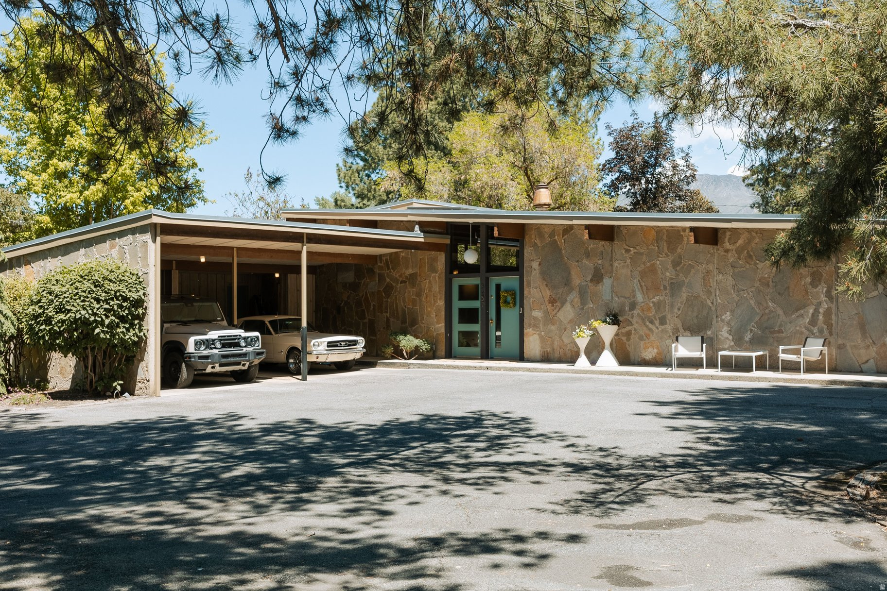 LAKEWOOD - Residential