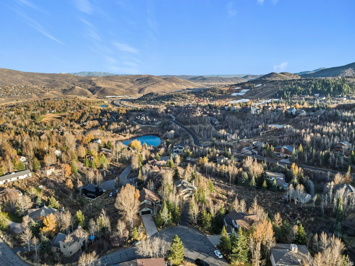 HIDDEN COVE - Residential