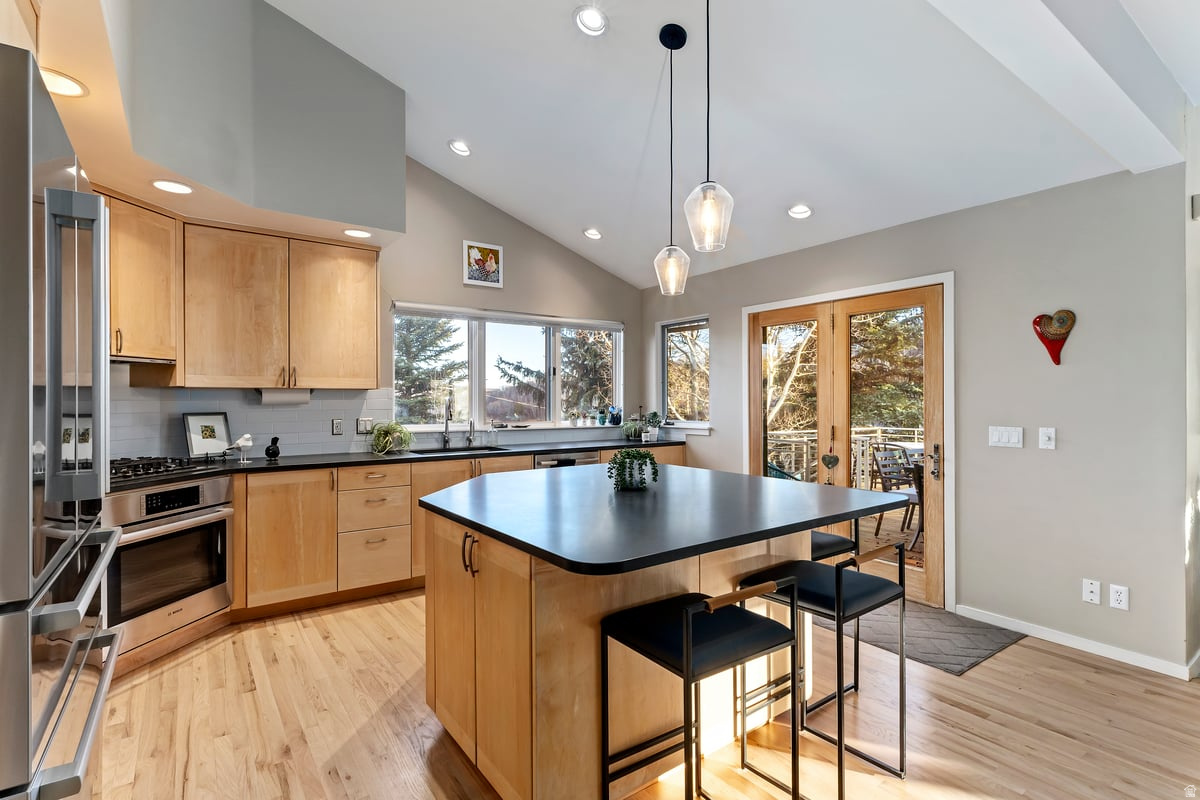 HIDDEN COVE - Residential