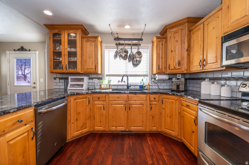 RIVER GLEN - Residential