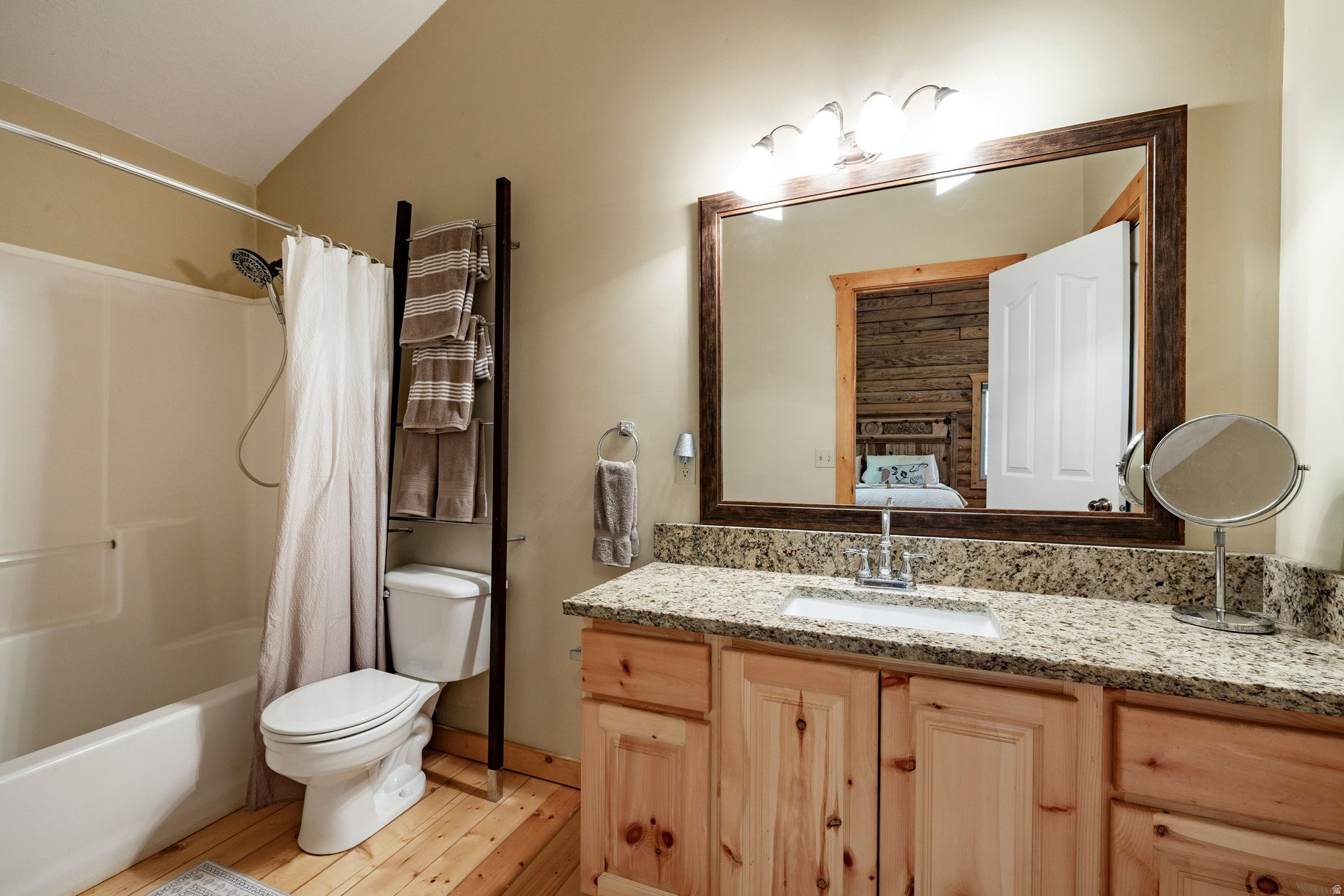 SPRING MOUNTAIN RANCHETTES - Residential