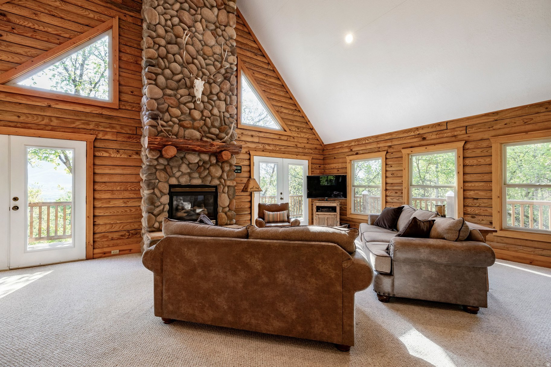 SPRING MOUNTAIN RANCHETTES - Residential