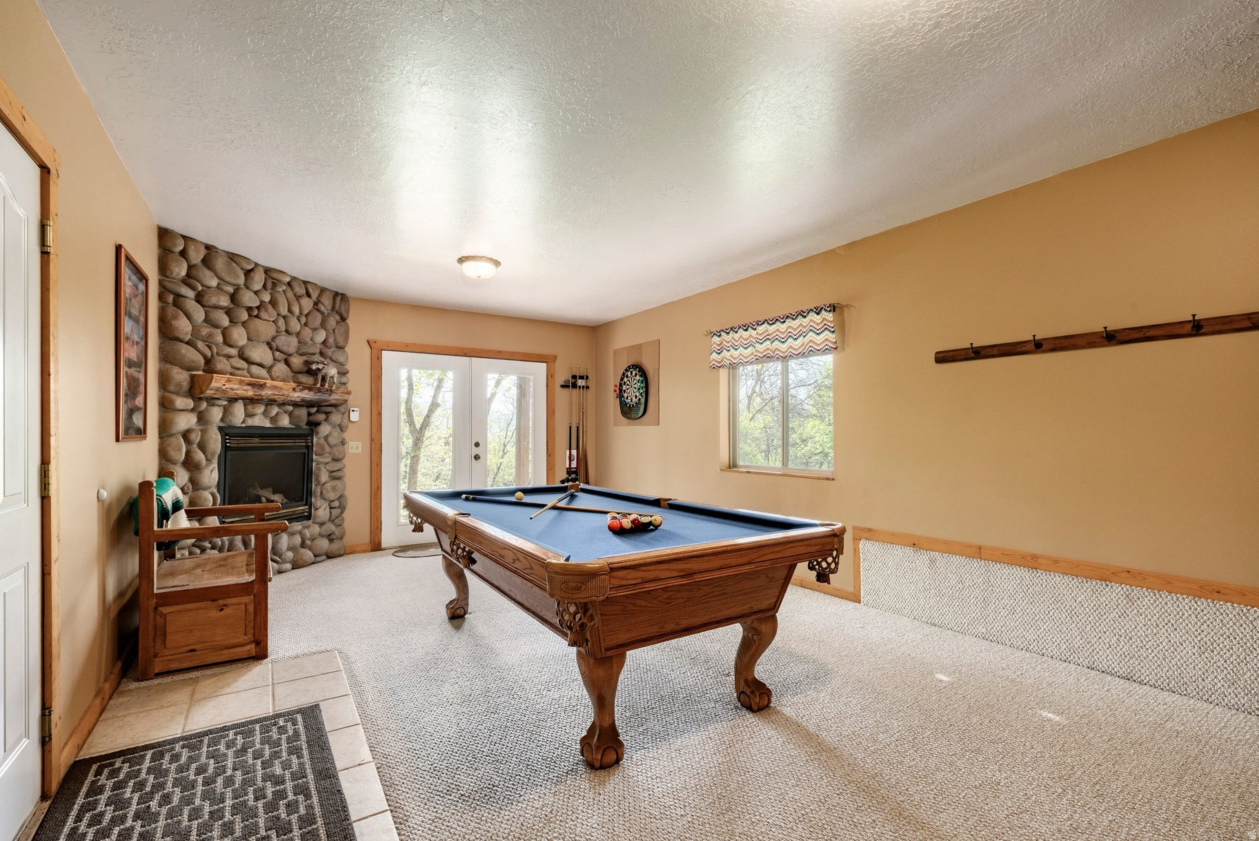 SPRING MOUNTAIN RANCHETTES - Residential