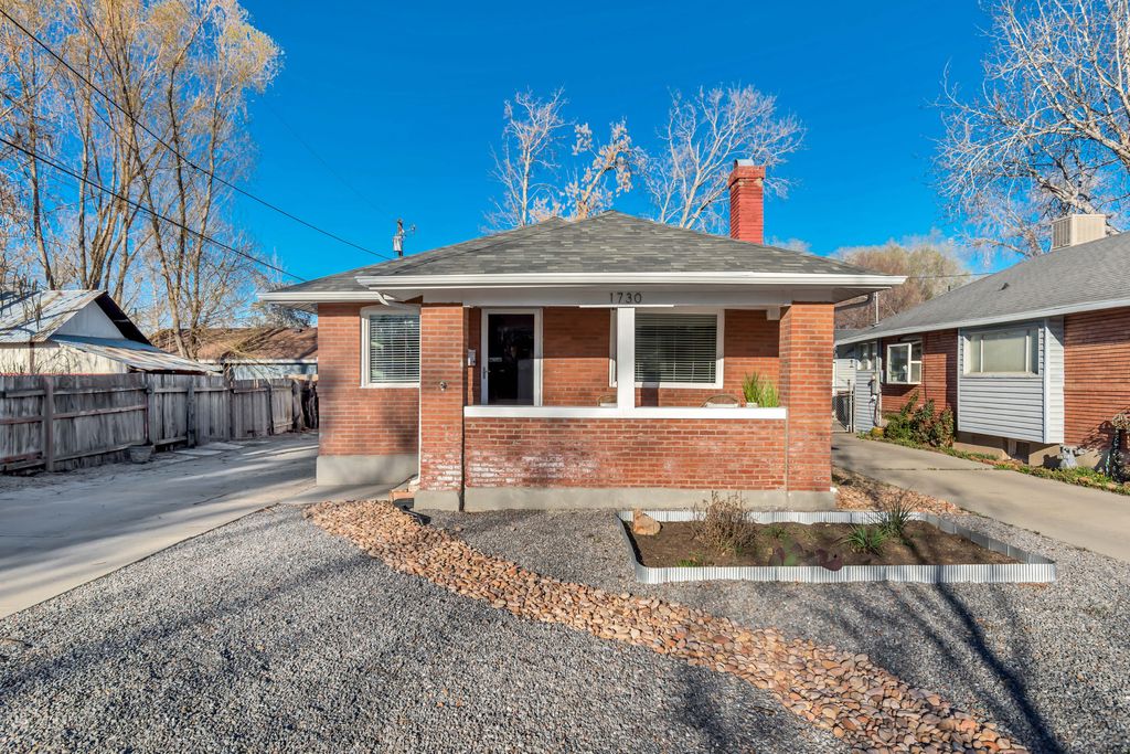 Photo of 1730 S ROBERTA ST, Salt Lake City, UT 84115 (MLS # 2145151)