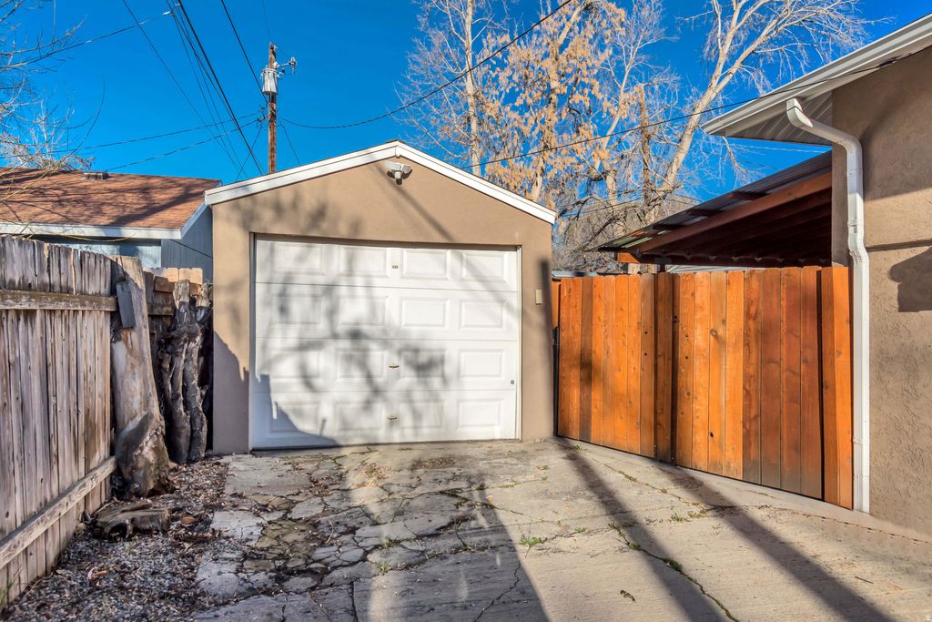 Photo of 1730 S ROBERTA ST, Salt Lake City, UT 84115 (MLS # 2145151)