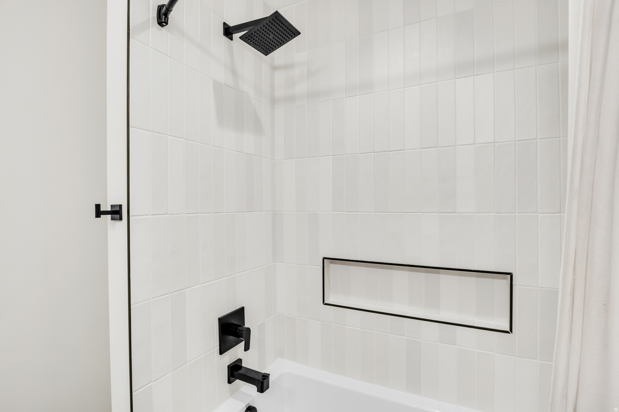 TRAVERSE MOUNTAIN - Residential