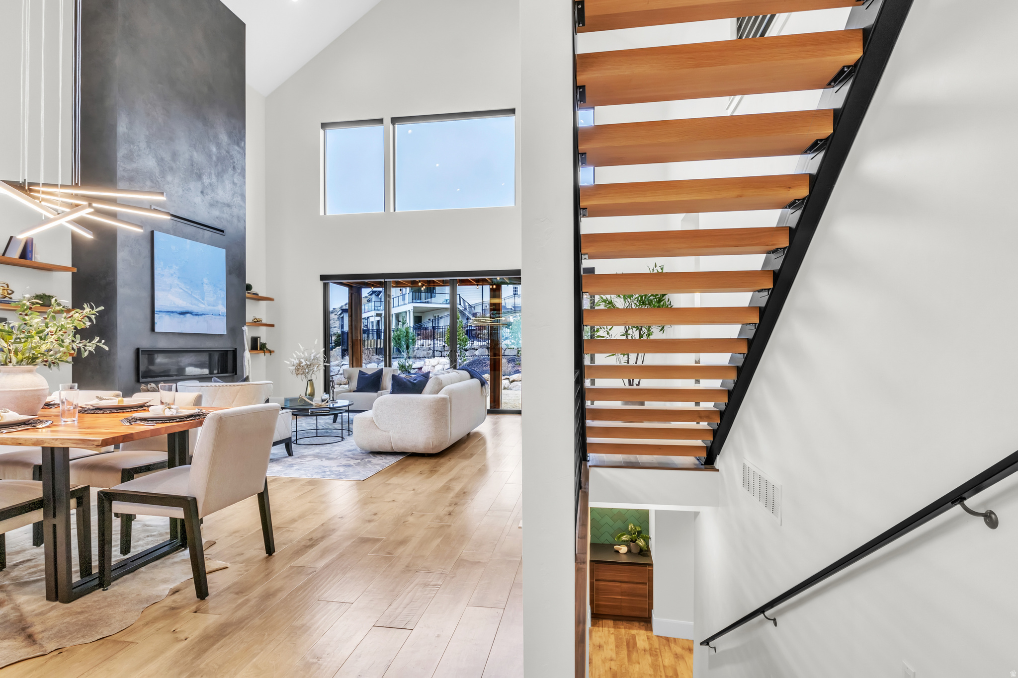 TRAVERSE MOUNTAIN - Residential