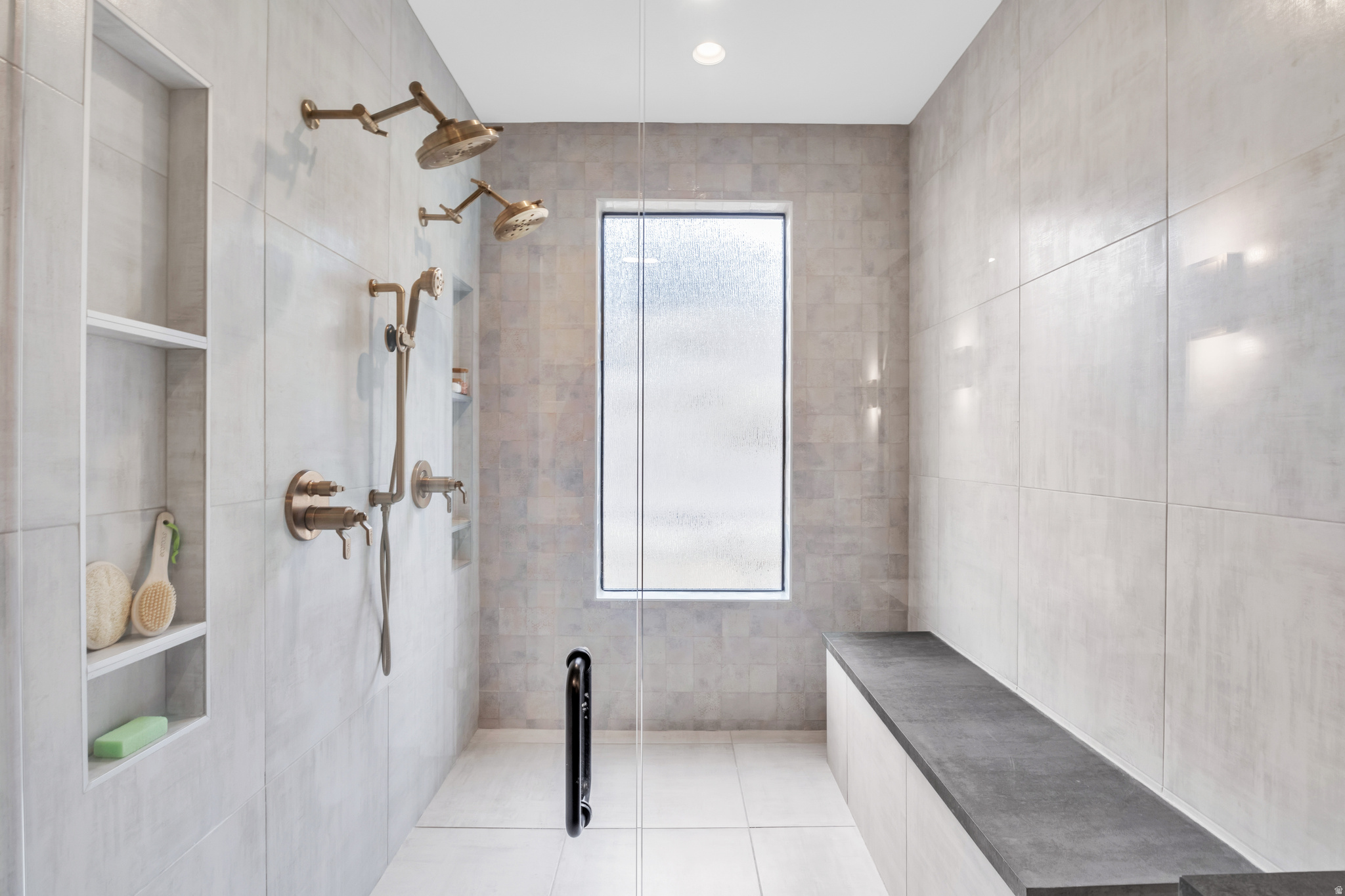 TRAVERSE MOUNTAIN - Residential