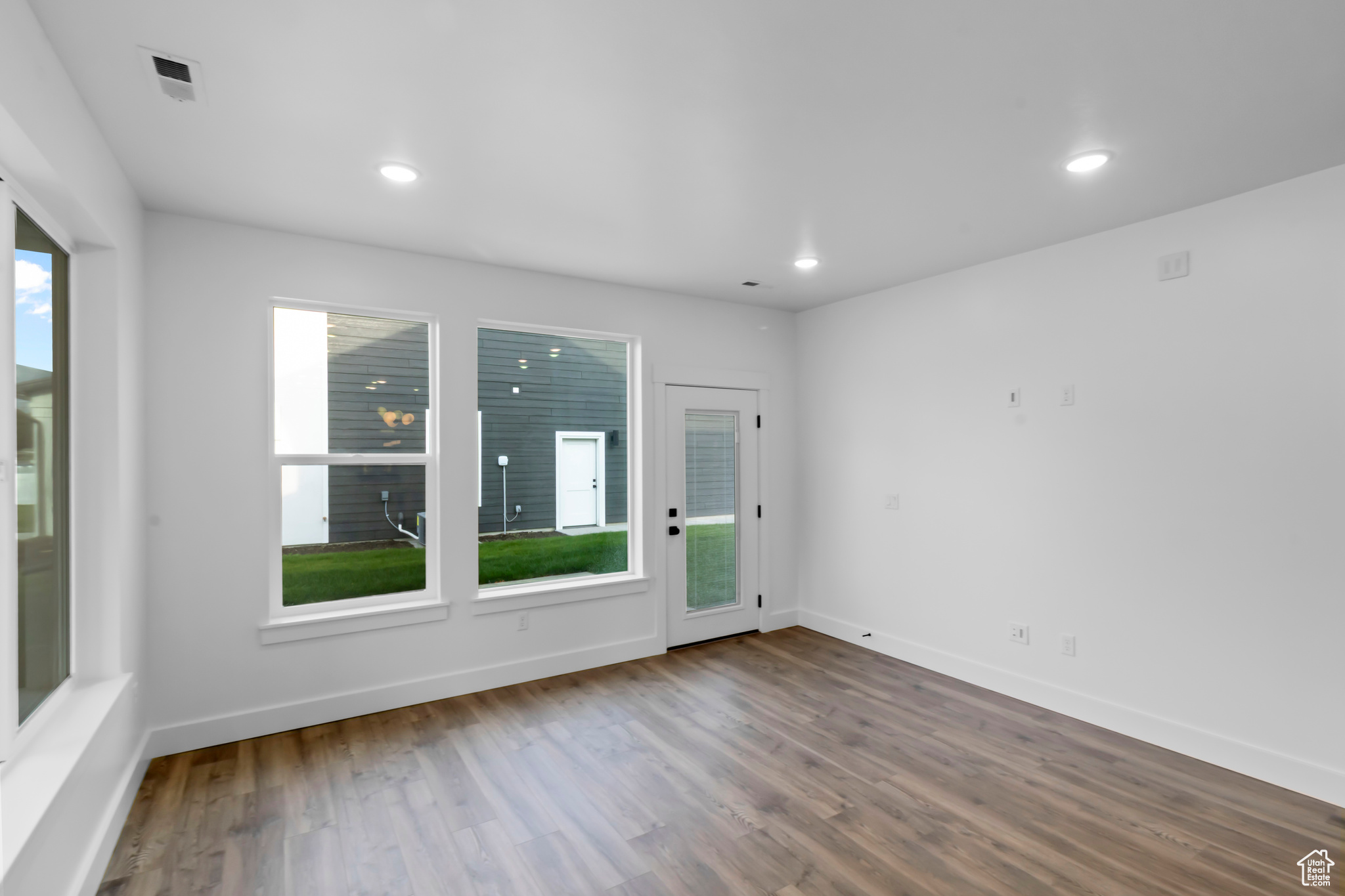 RIDGELINE PARK - Residential