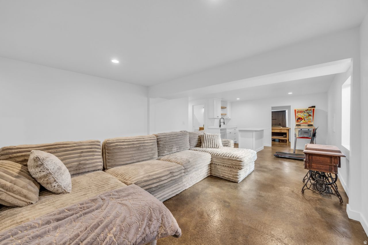 PASTURES AT SADDLEBACK - Residential