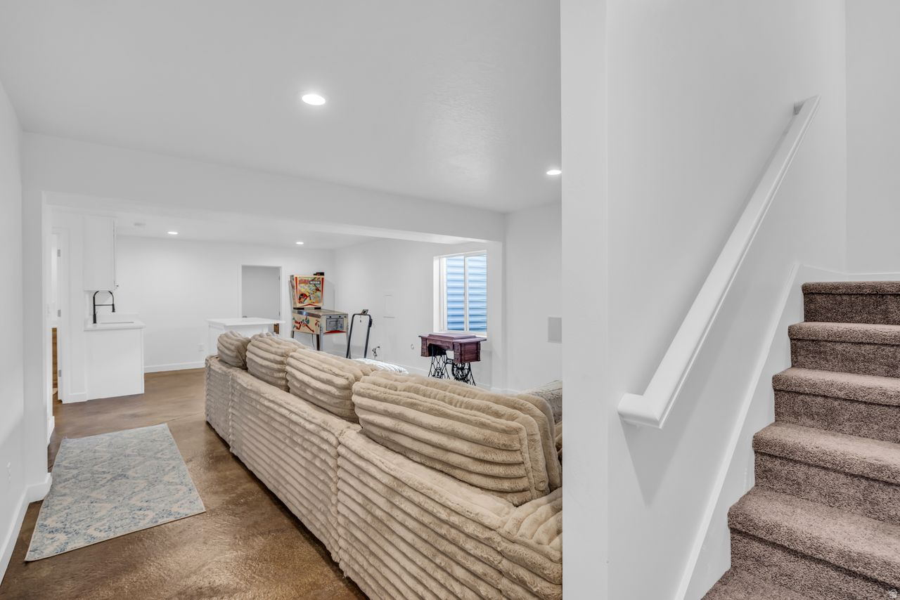 PASTURES AT SADDLEBACK - Residential