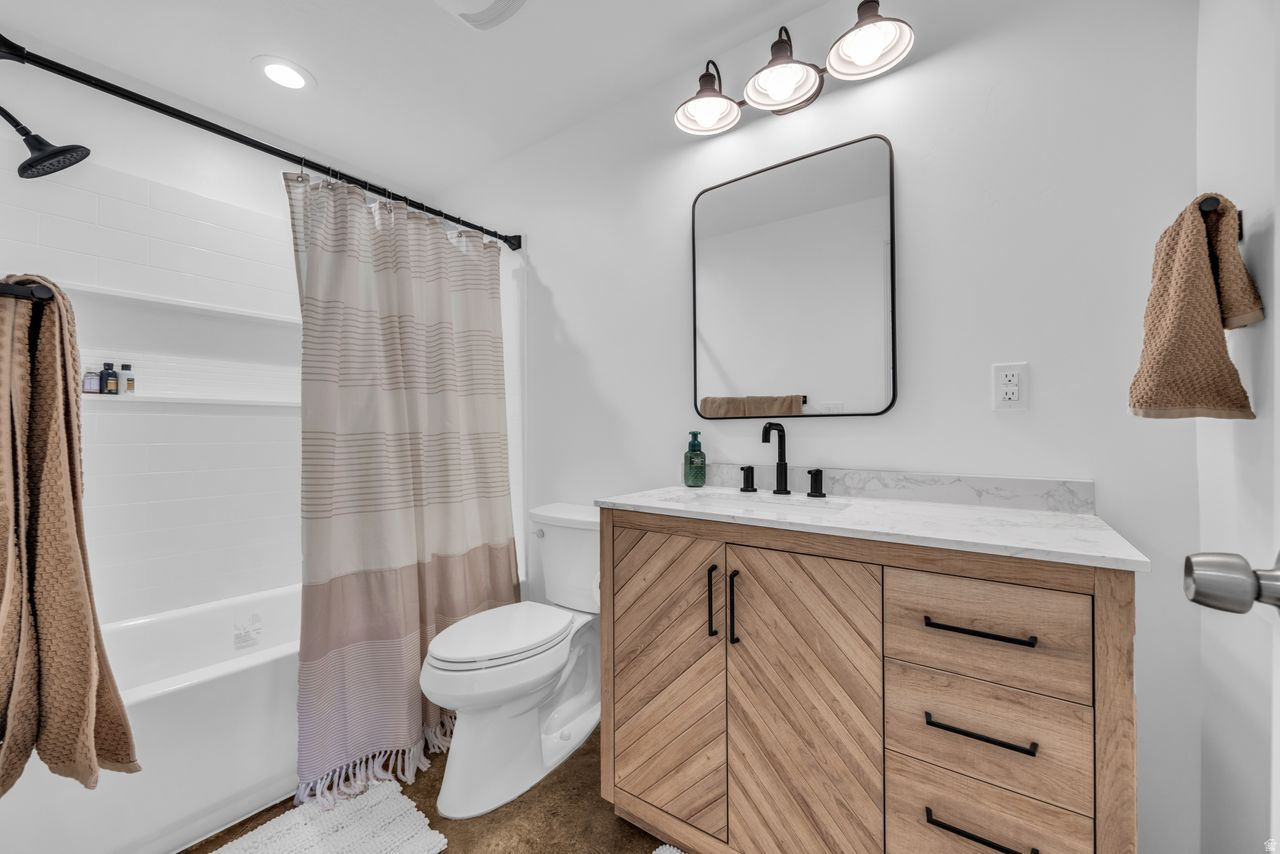 PASTURES AT SADDLEBACK - Residential