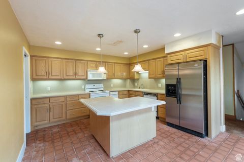 Tiny photo for 465 S TOWERS DR, Salem, UT 84653 (MLS # 2116902)