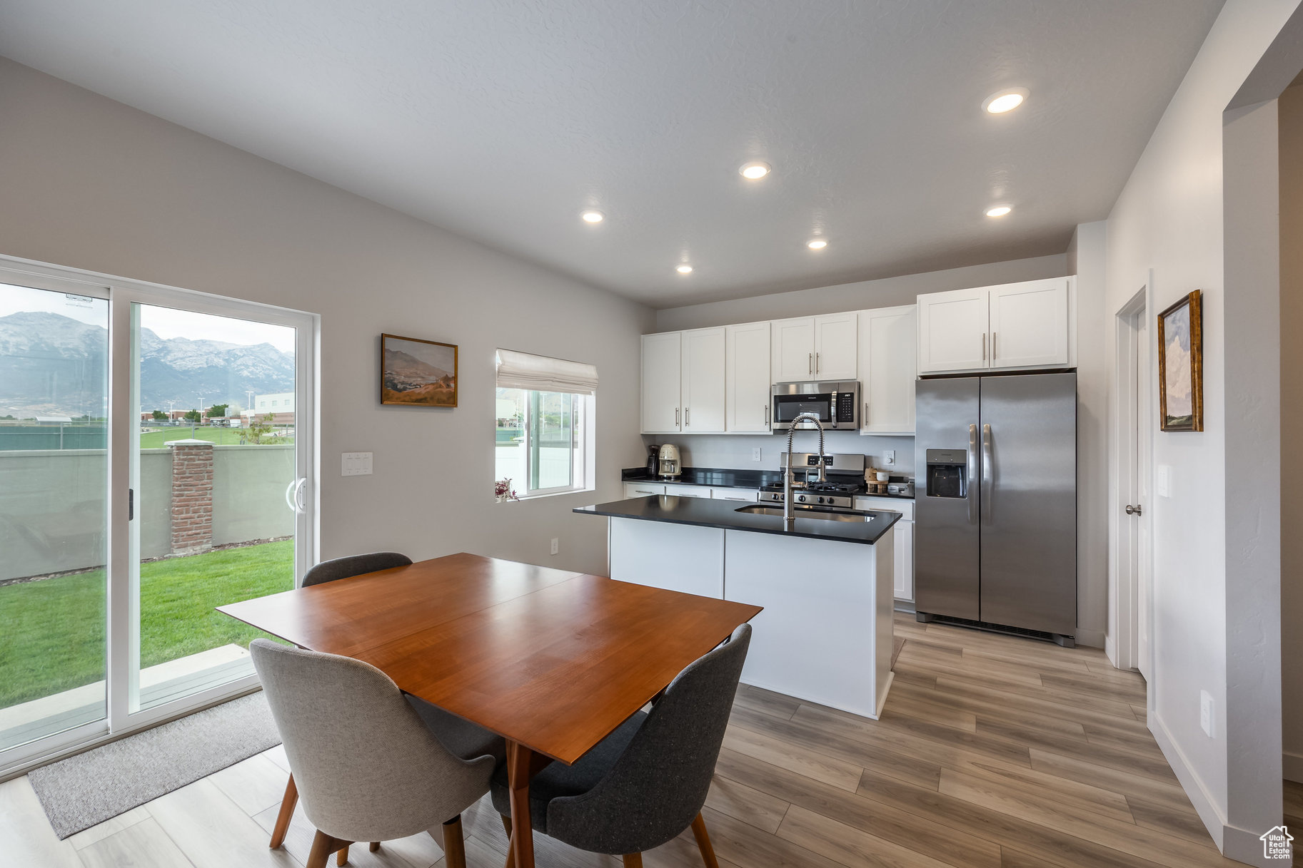 RIDGE - Residential