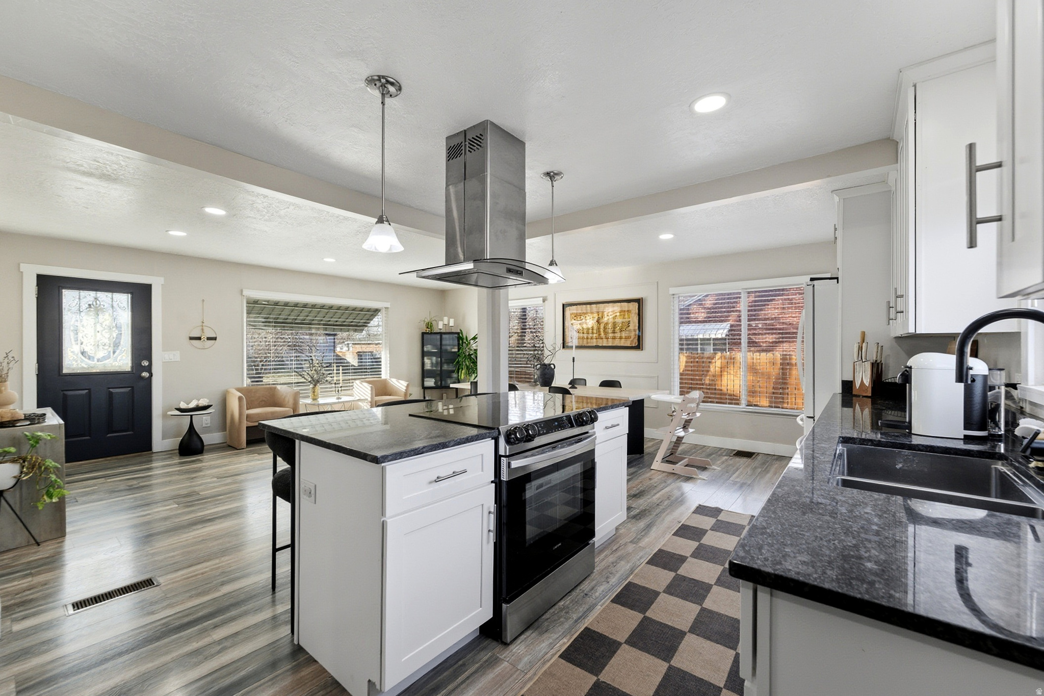 OAKLEY - Residential